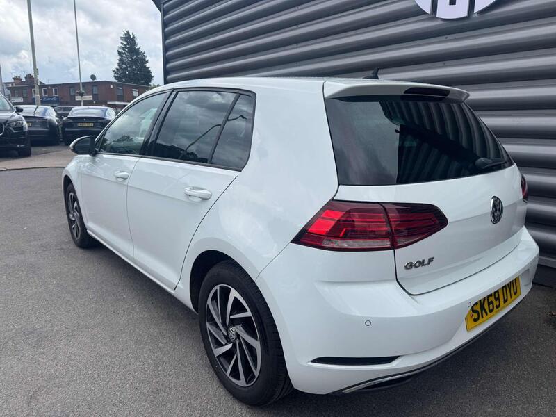 Volkswagen Golf view 5