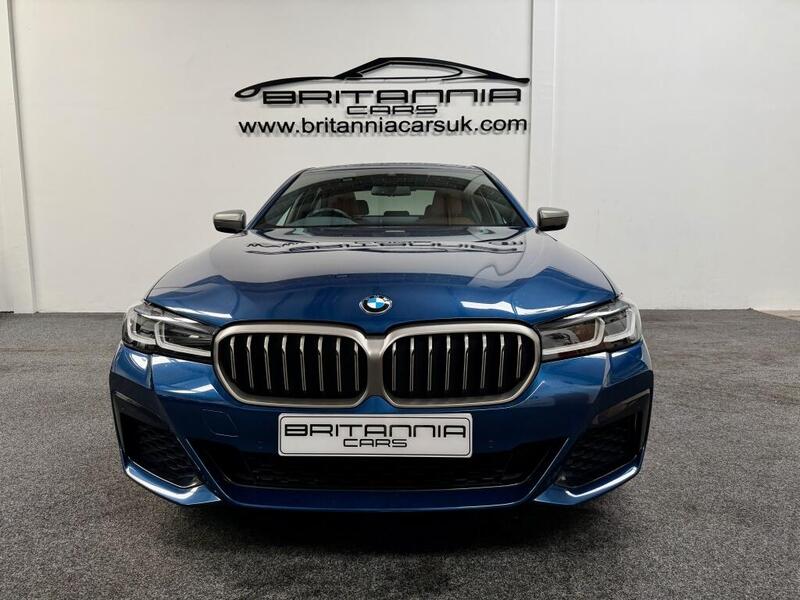 BMW 5 Series view 3
