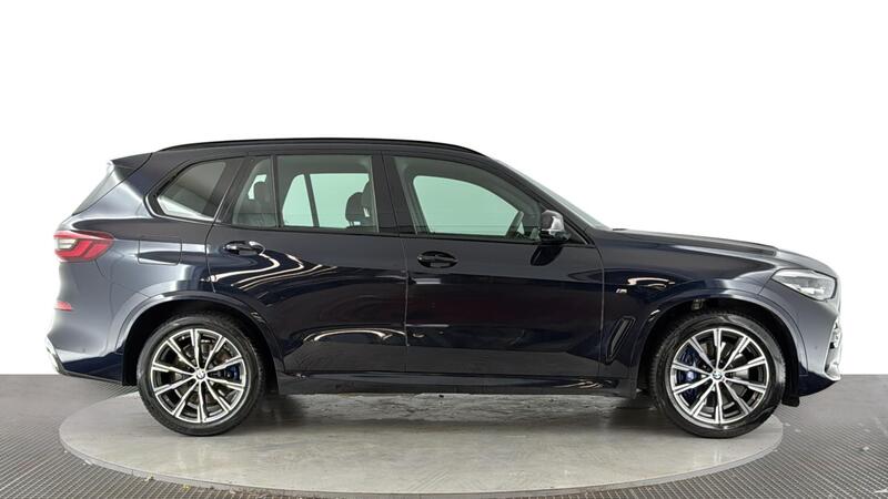 BMW X5 view 3
