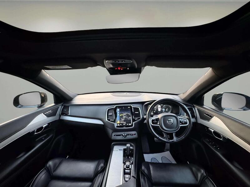 Volvo XC90 view 2