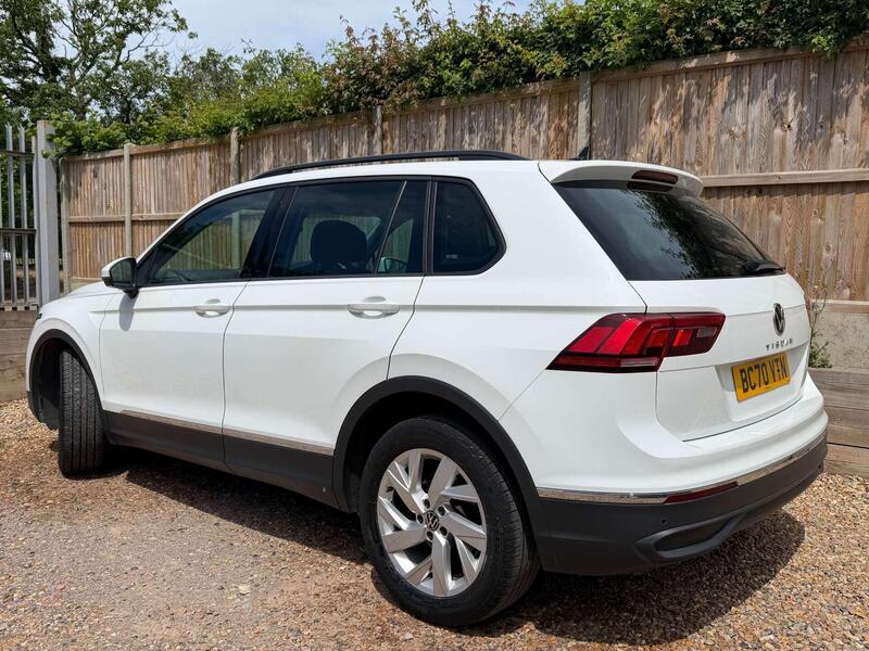 Volkswagen Tiguan view 7