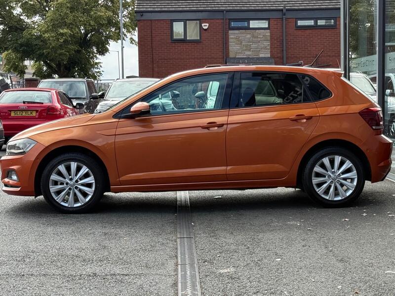 Volkswagen Polo view 6
