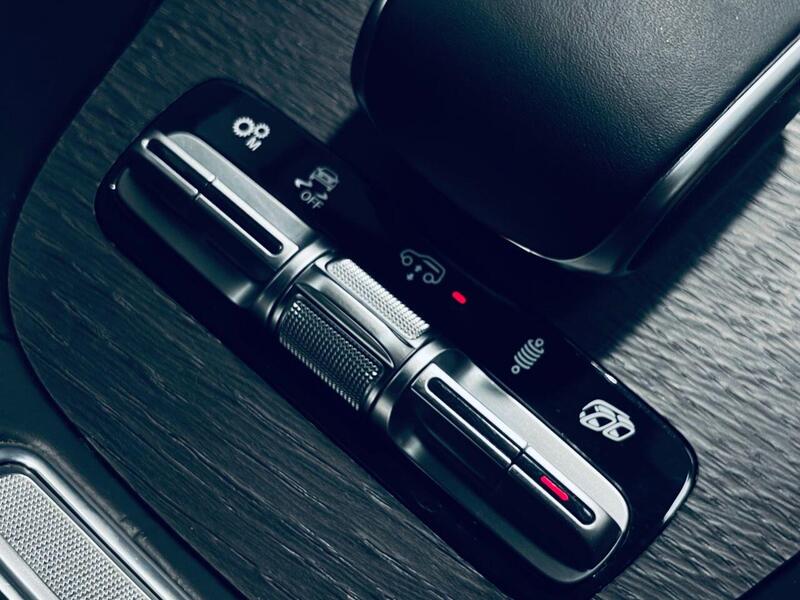 Mercedes-Benz Mercedes-Benz GLE view 2