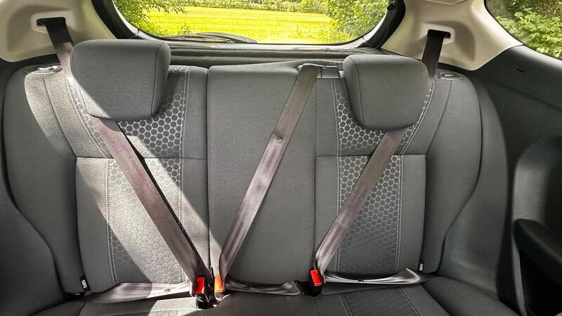 2011 Ford Fiesta — photo 13