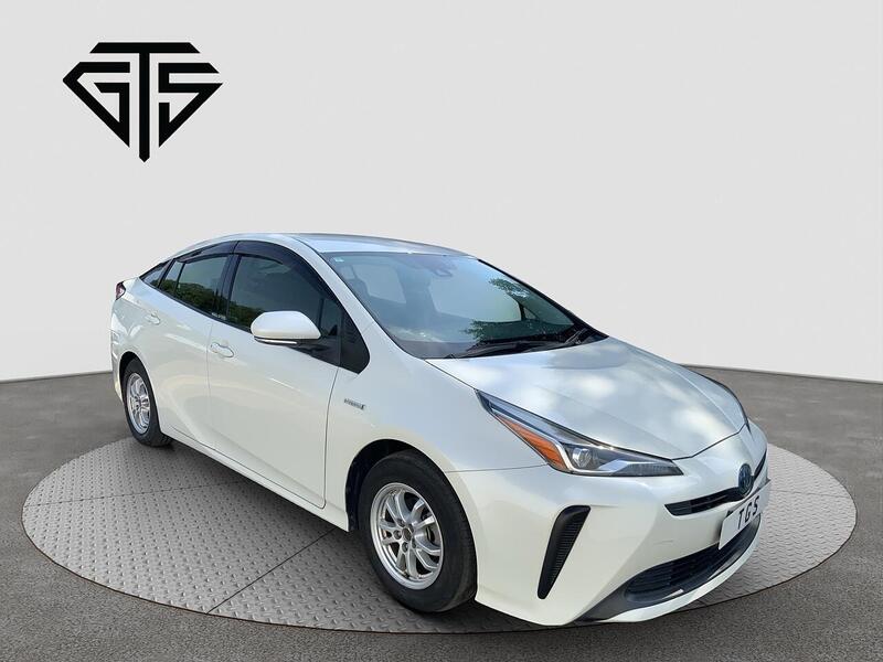 Toyota Prius main image