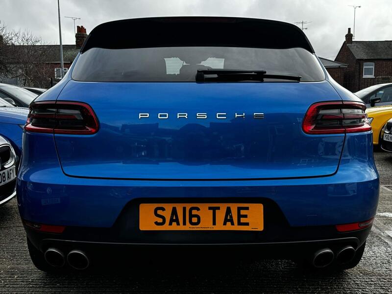 Porsche Macan view 7