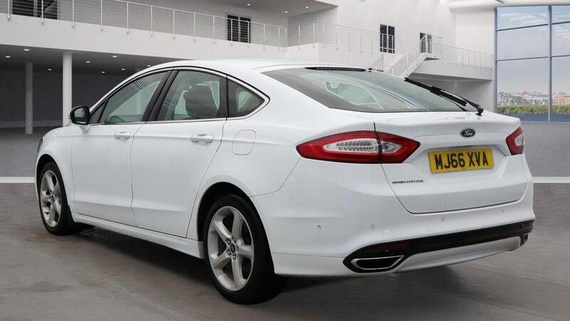 Ford Mondeo view 2