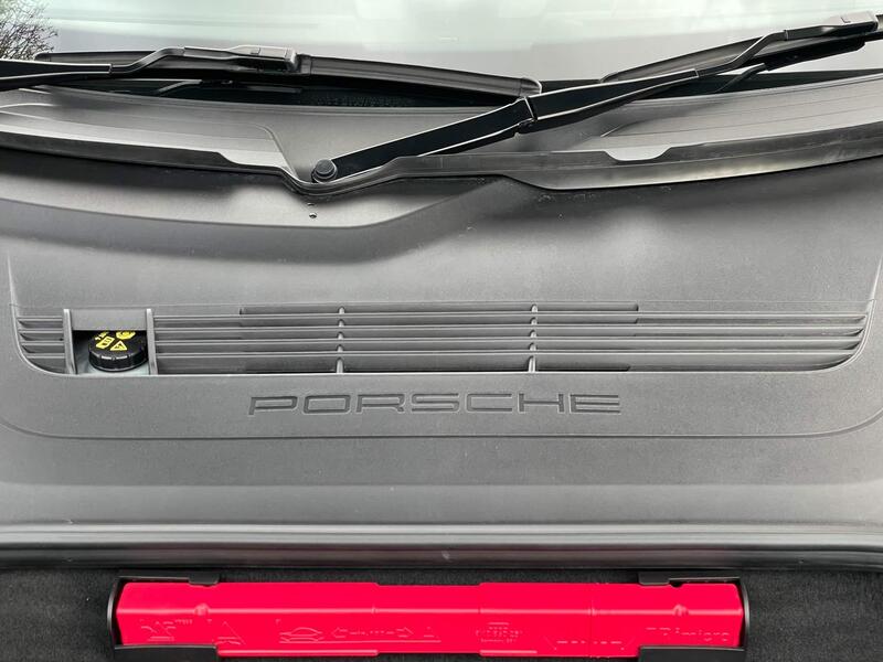 Porsche 911 view 61
