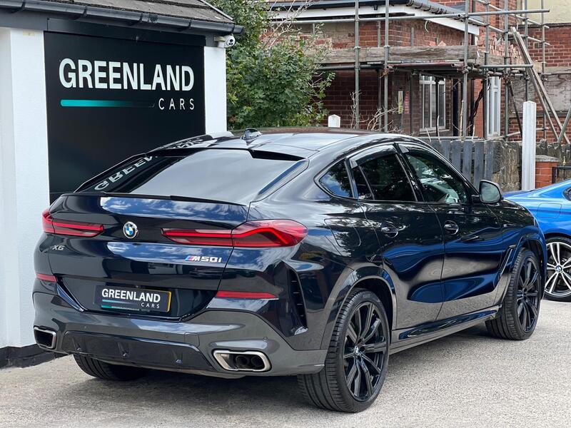 BMW X6 view 2