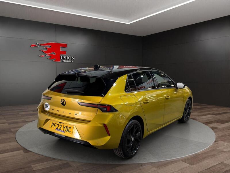Vauxhall Astra view 5