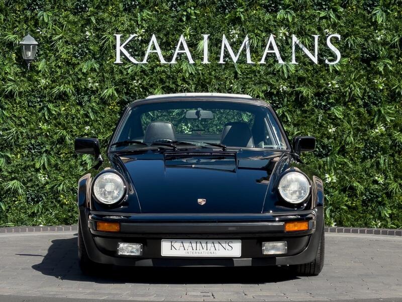 Porsche 911 view 2