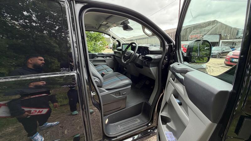 2025 Ford Transit Custom — photo 13