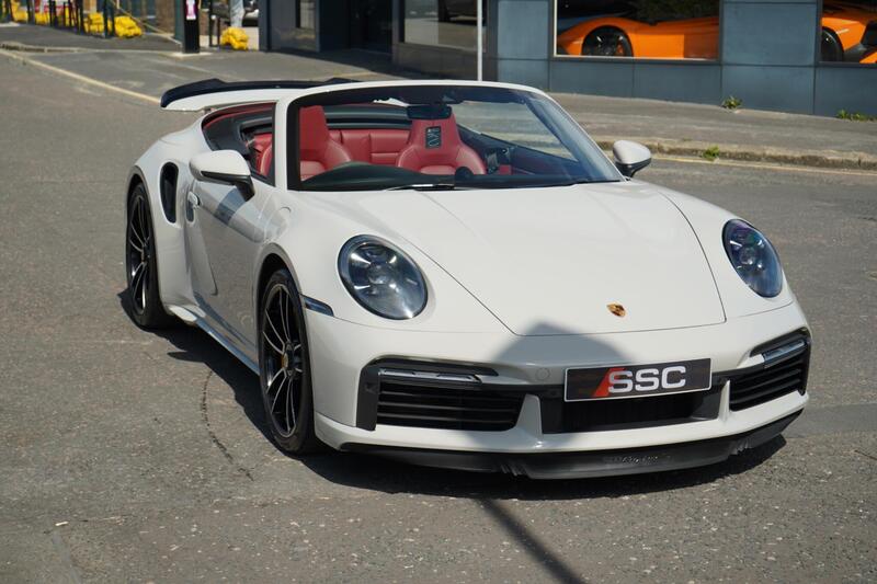 Porsche 911 view 5