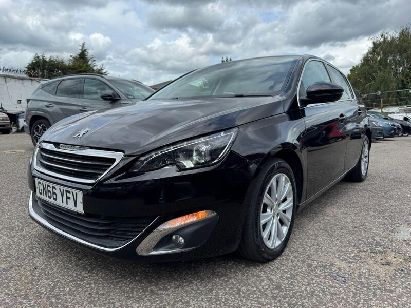 Peugeot 308 view 2