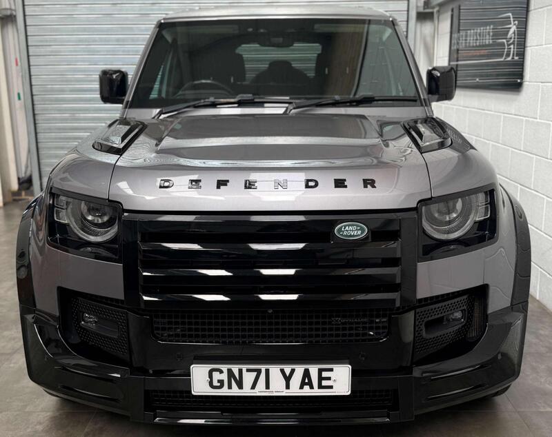 Land Rover Defender 110 view 2
