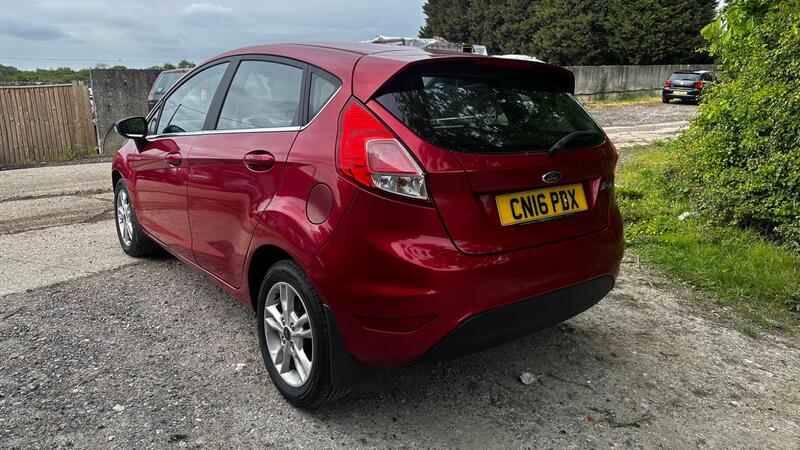 2016 Ford Fiesta — photo 3