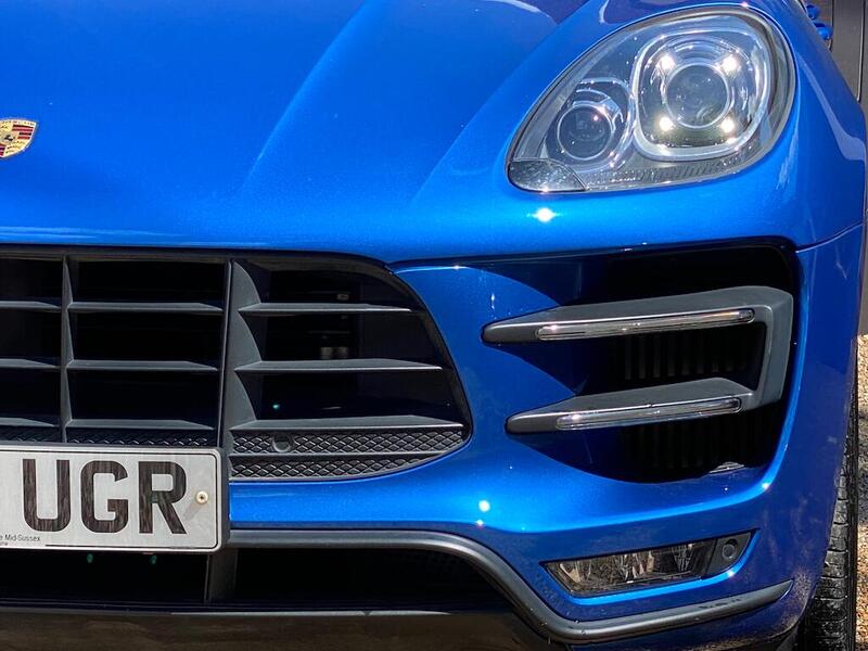 Porsche Macan view 6