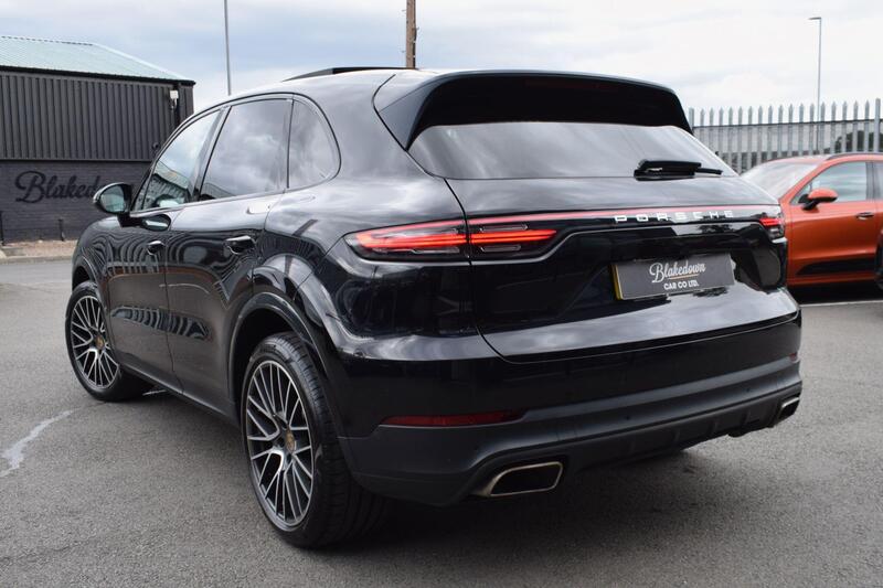 Porsche Cayenne view 5