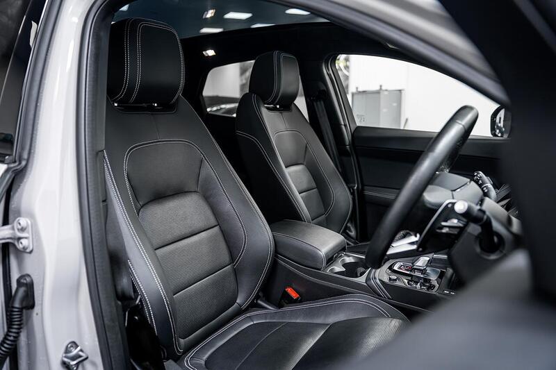 Jaguar E-Pace view 3