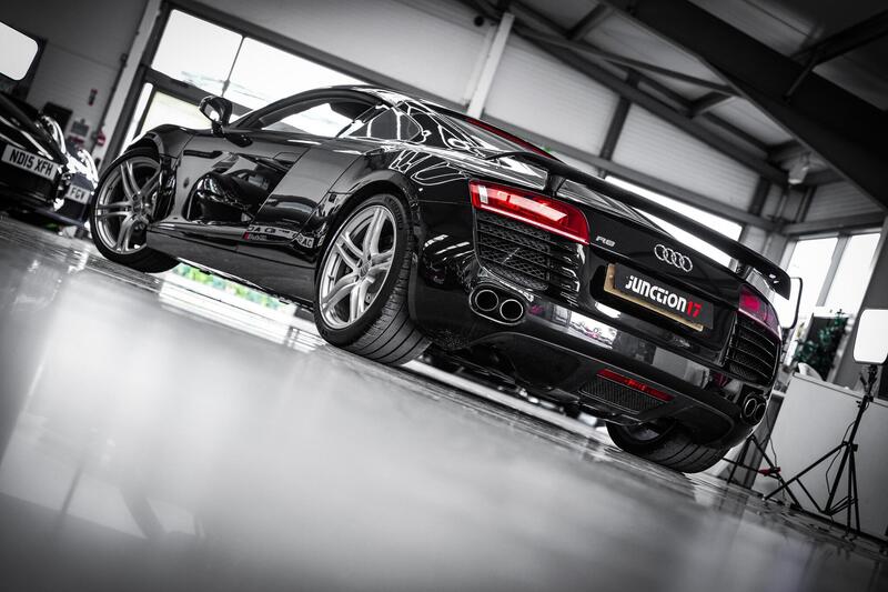 Audi R8 view 6