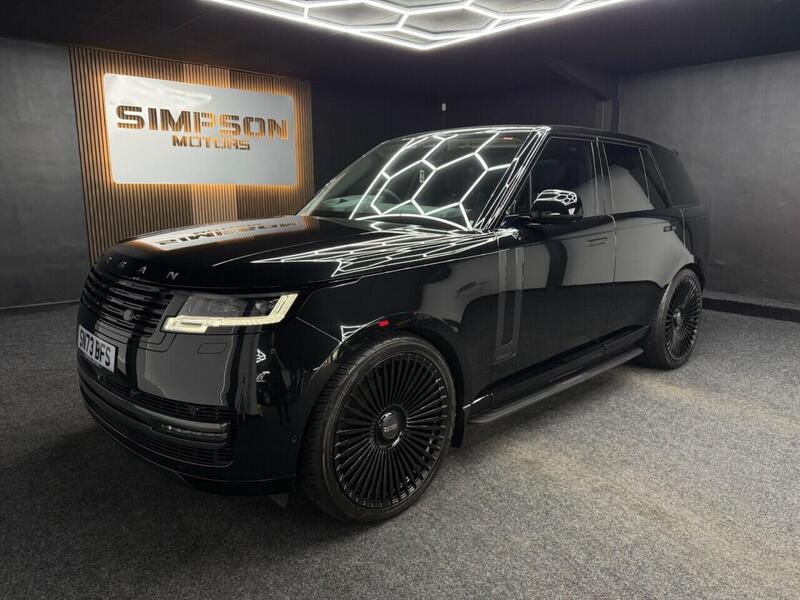 Land Rover Range Rover view 3