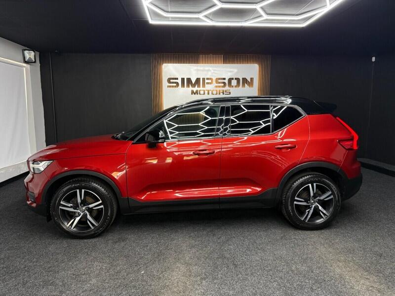Volvo XC40 view 4