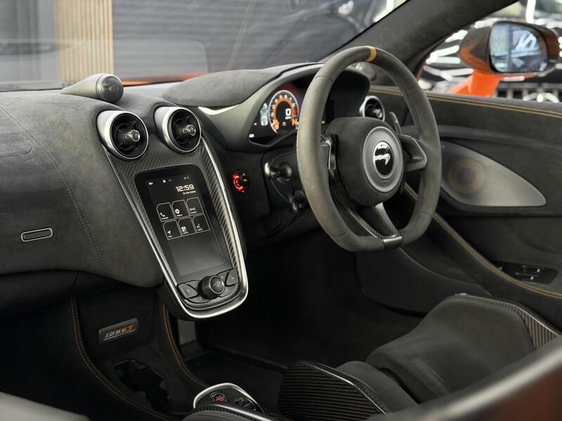 Mclaren 600LT view 3