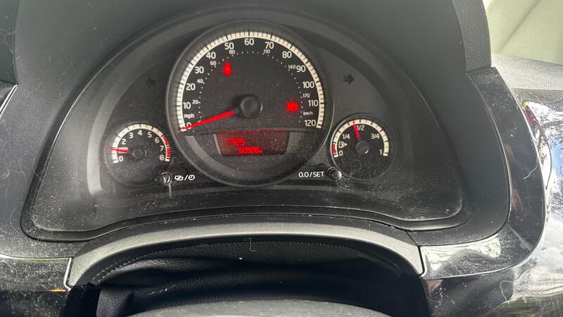 2013 Volkswagen up! — photo 9