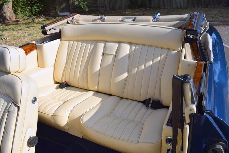 Rolls-Royce Corniche view 5