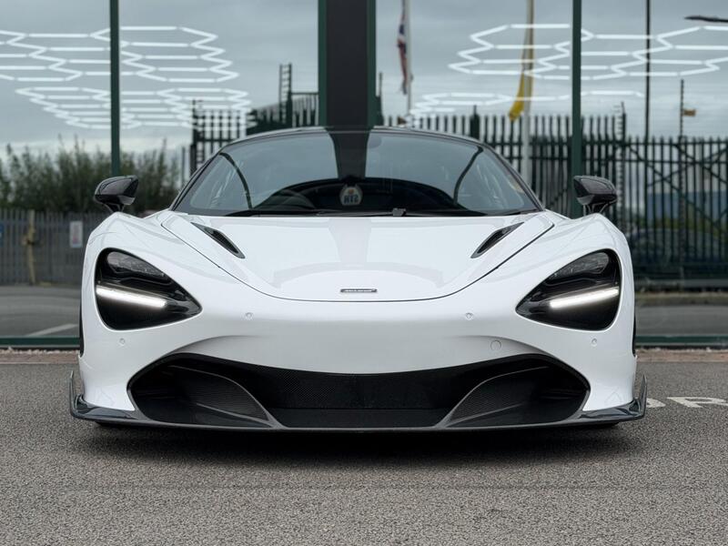 Mclaren 720s view 6