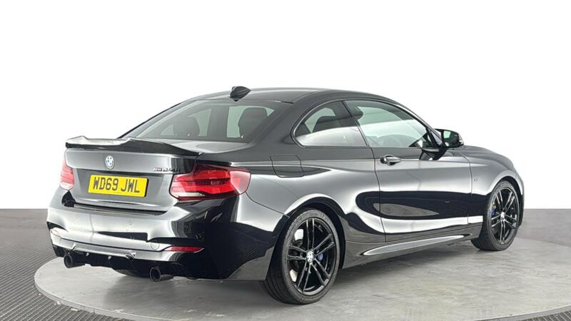 BMW 2 Series view 4