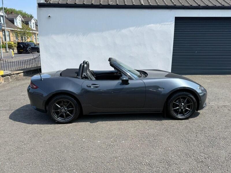 Mazda MX-5 view 2
