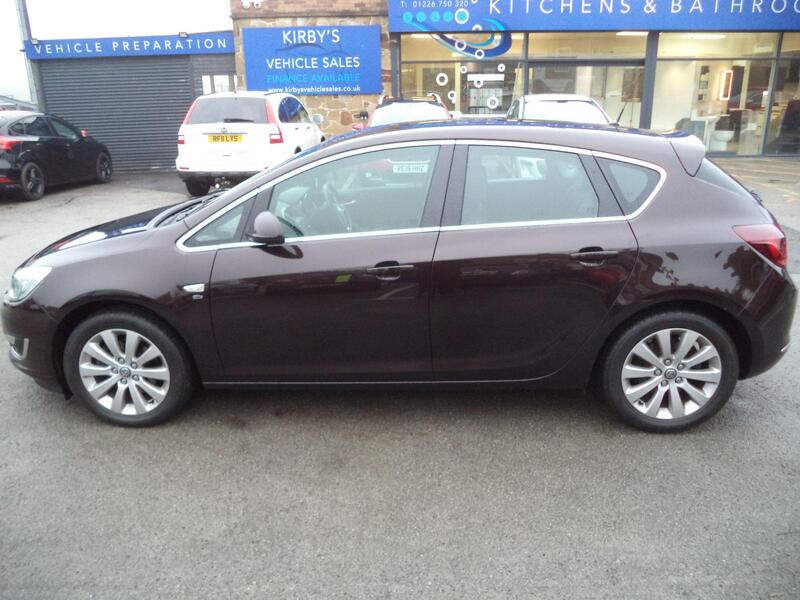 Vauxhall Astra view 4