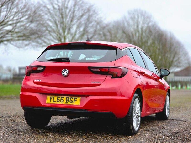 Vauxhall Astra view 6
