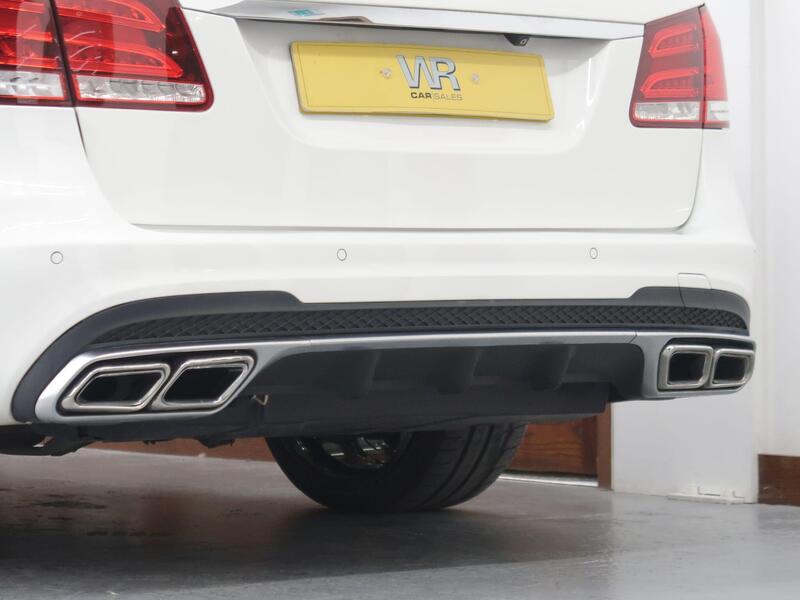 Mercedes-Benz E-Class view 5