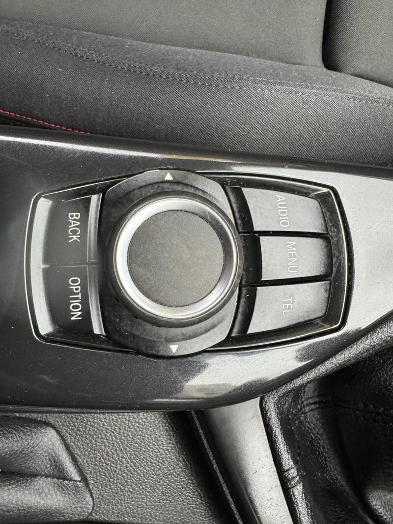 BMW 1 Series view 25
