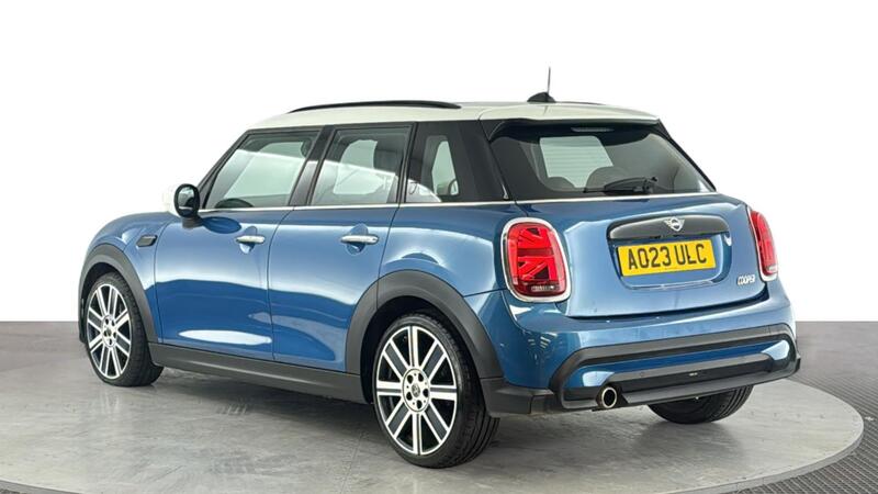 Mini Hatch view 6