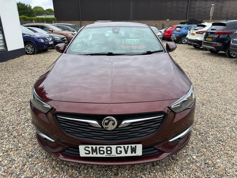Vauxhall Insignia view 3