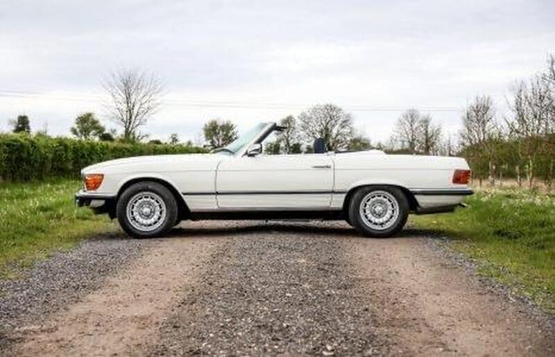 Mercedes-Benz 280 SL view 6