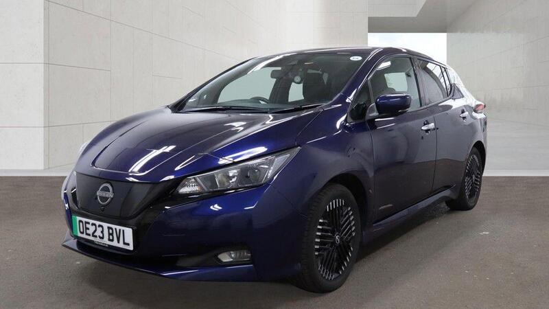 Nissan Leaf view 3