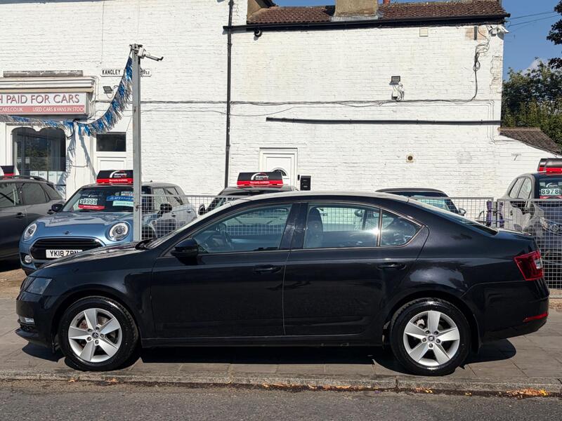 Skoda Octavia view 5