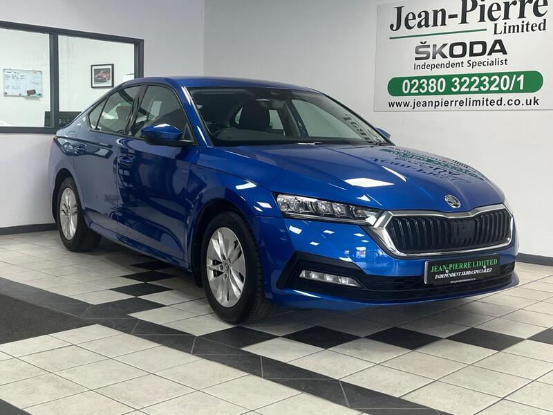 Skoda Octavia main image