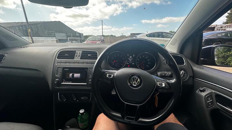 2017 Volkswagen Polo — photo 8