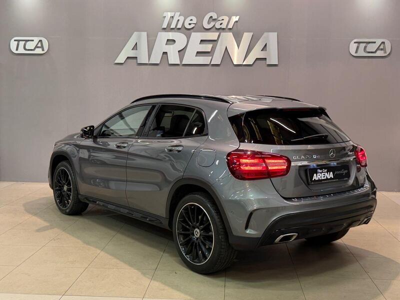 Mercedes-Benz Mercedes-Benz GLA view 4
