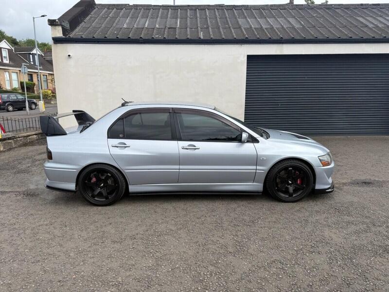 Mitsubishi Lancer view 2