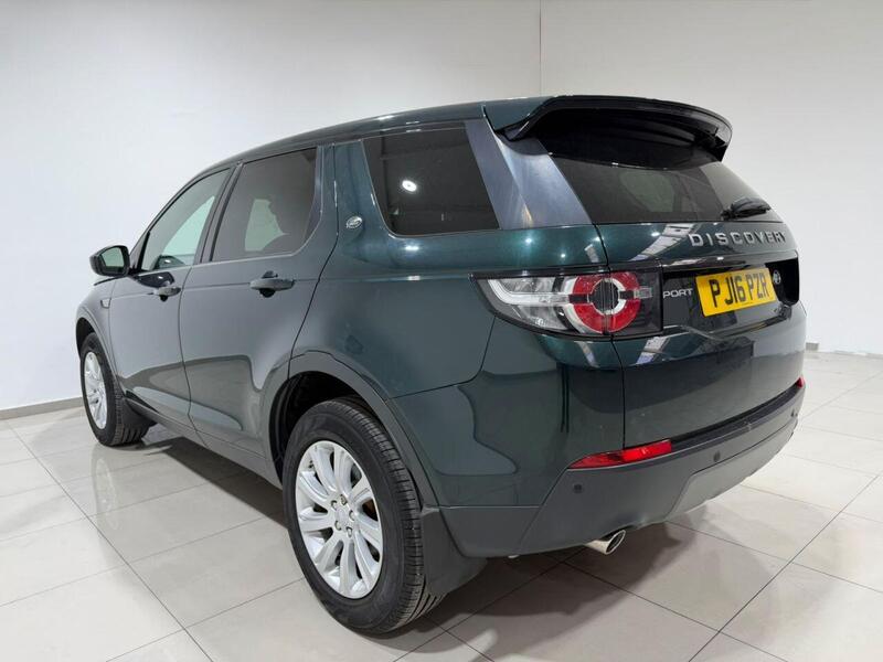 Land Rover Discovery Sport view 6
