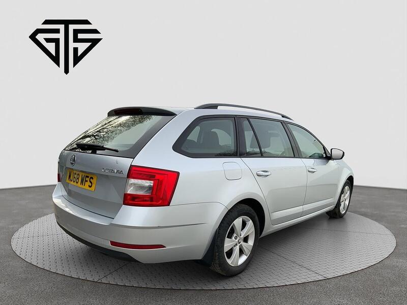 Skoda Octavia view 3