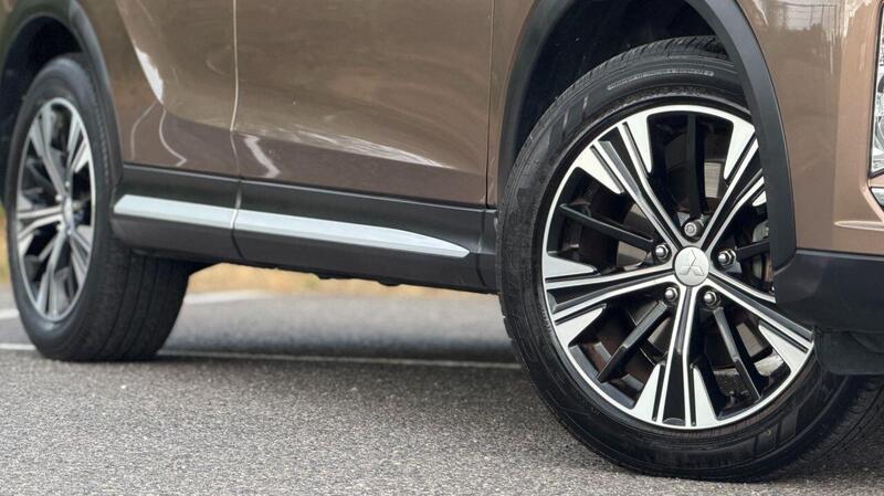Mitsubishi Eclipse Cross view 7