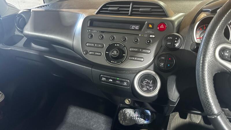 2011 Honda Jazz — photo 13