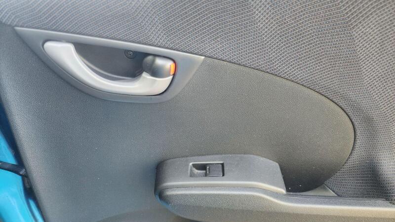 2010 Honda Jazz — photo 40